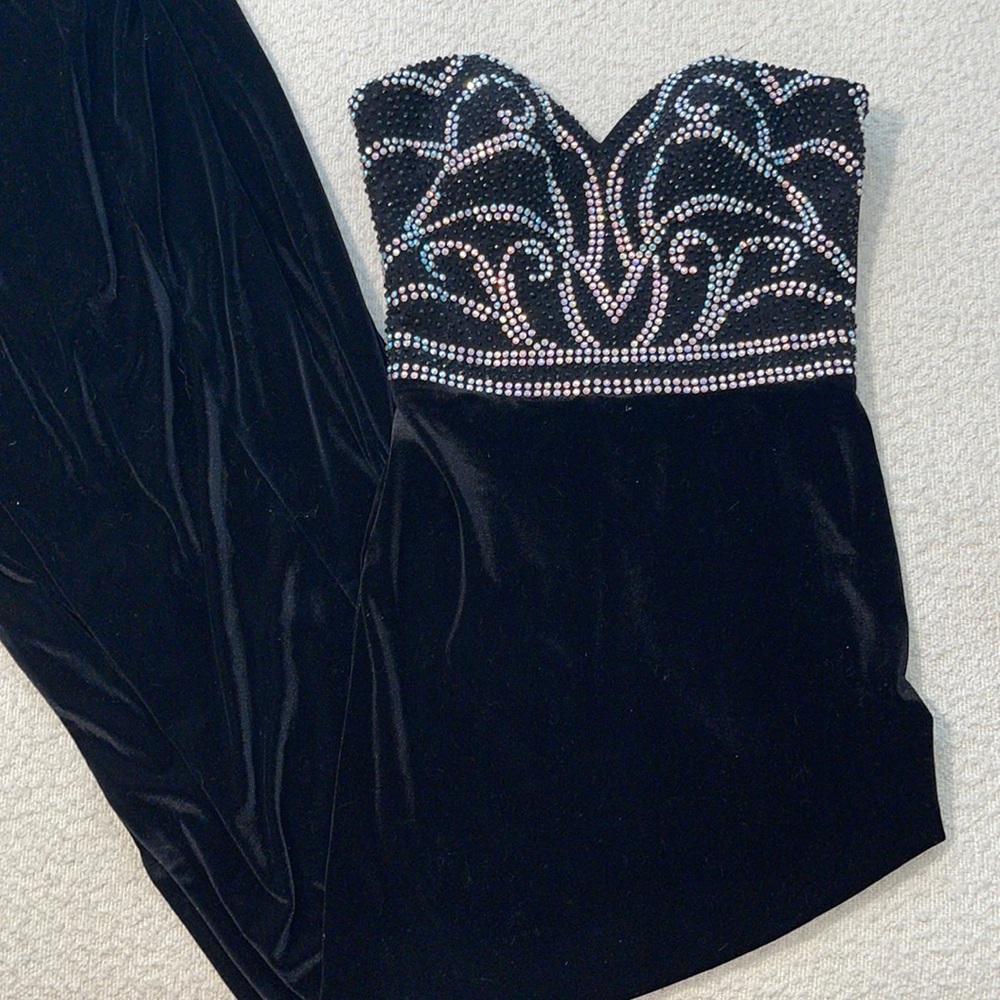 Madison James size 6